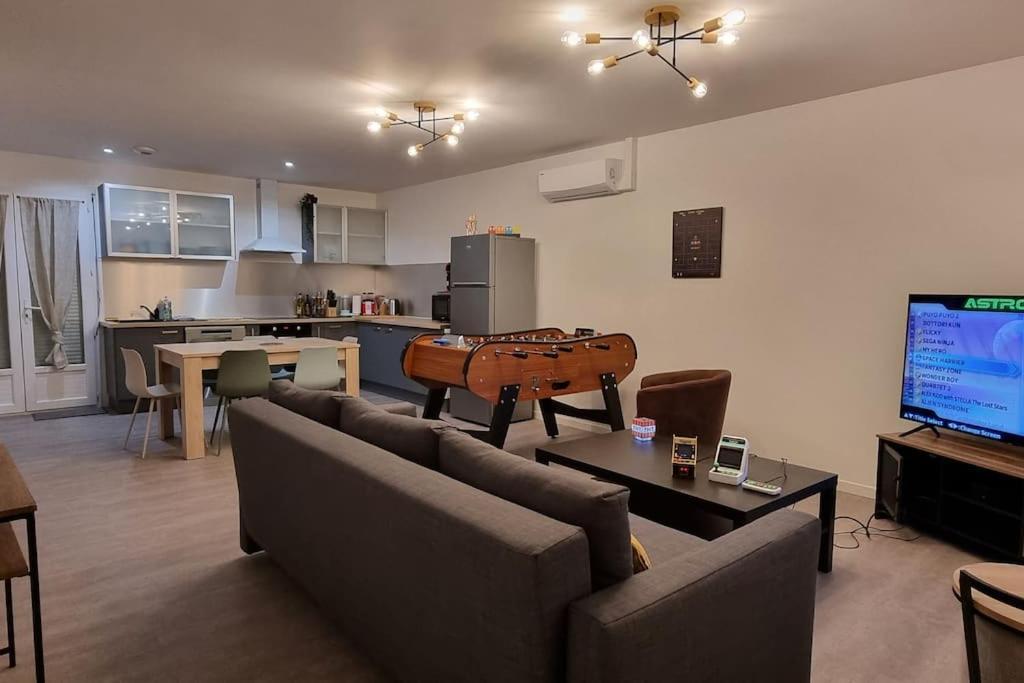 Belle Maison Climatisee Renovee Pac-Man Entre Collegues, Amis, Famille - Barbecue - Netflix - Prime - Baby Foot 50Cts Saint-Seurin-sur-l'Isle Luaran gambar