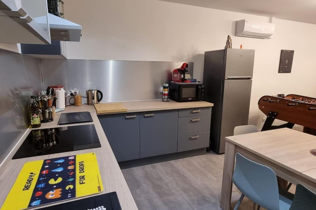 Belle Maison Climatisee Renovee Pac-Man Entre Collegues, Amis, Famille - Barbecue - Netflix - Prime - Baby Foot 50Cts Saint-Seurin-sur-l'Isle Luaran gambar